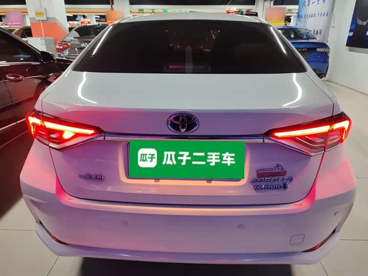 Фото 6 - Toyota Corolla