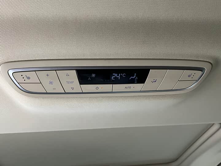 Фото 8 - Buick GL8 ES