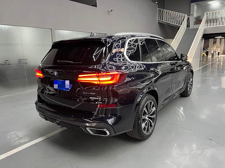 Фото 17 - BMW X5