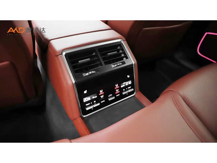 Фото 9 - Porsche Panamera Hybrid