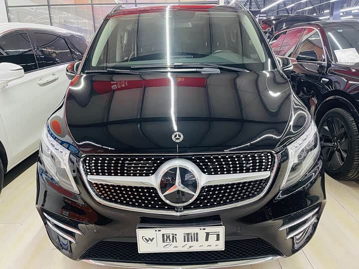 Фото 1 - Mercedes-Benz V-Class