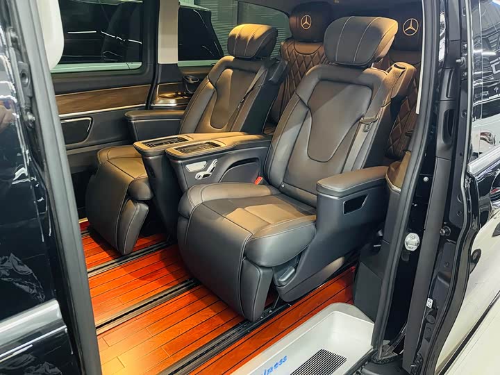 Фото 5 - Mercedes-Benz V-Class