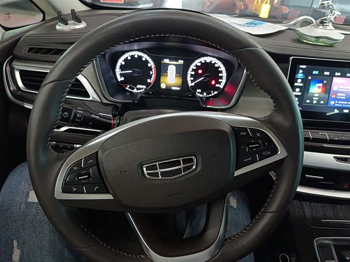 Фото 11 - Geely Jiaji