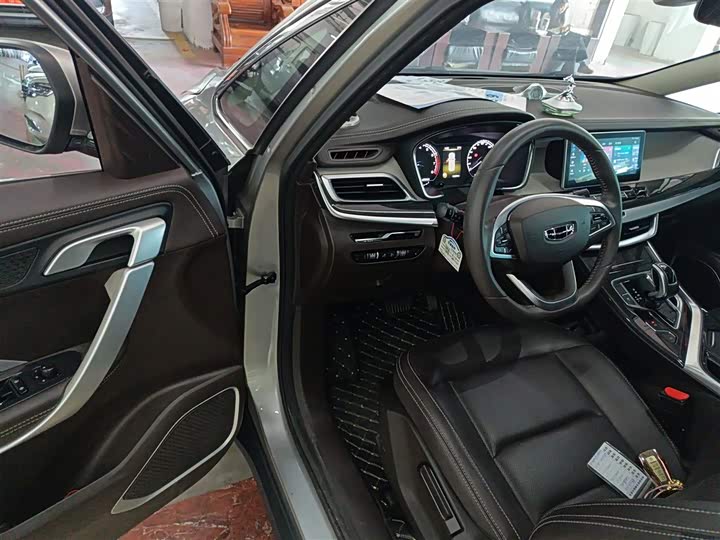 Фото 16 - Geely Jiaji