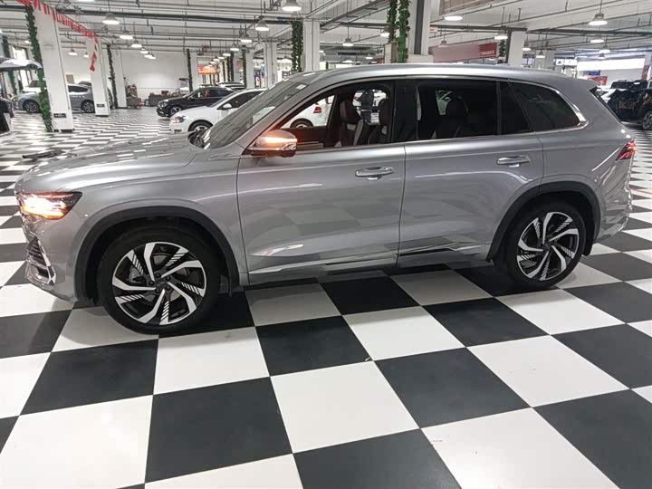 Фото 5 - Geely Monjaro