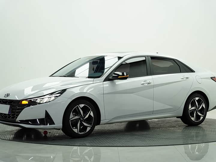 Фото 1 - Hyundai Elantra N line