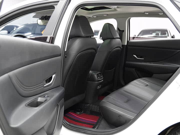 Фото 18 - Hyundai Elantra N line