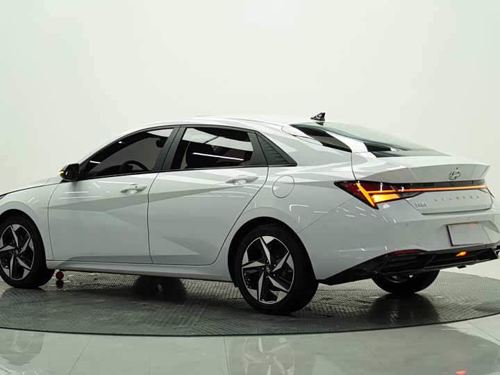 Фото 3 - Hyundai Elantra N line