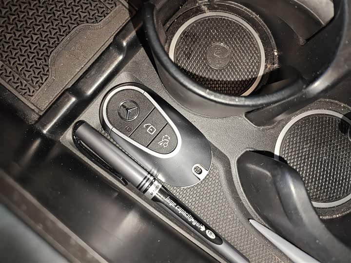 Фото 9 - Mercedes-Benz GLC-Class