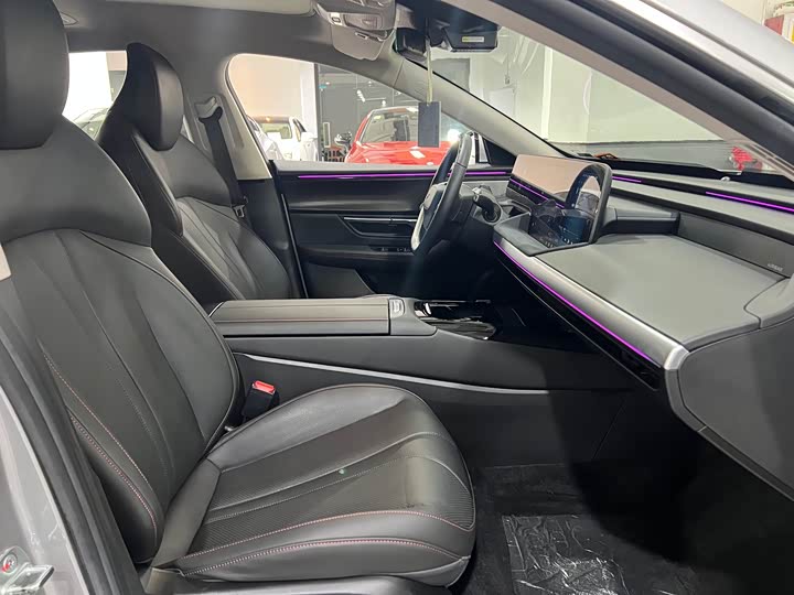 Фото 12 - XPeng P7