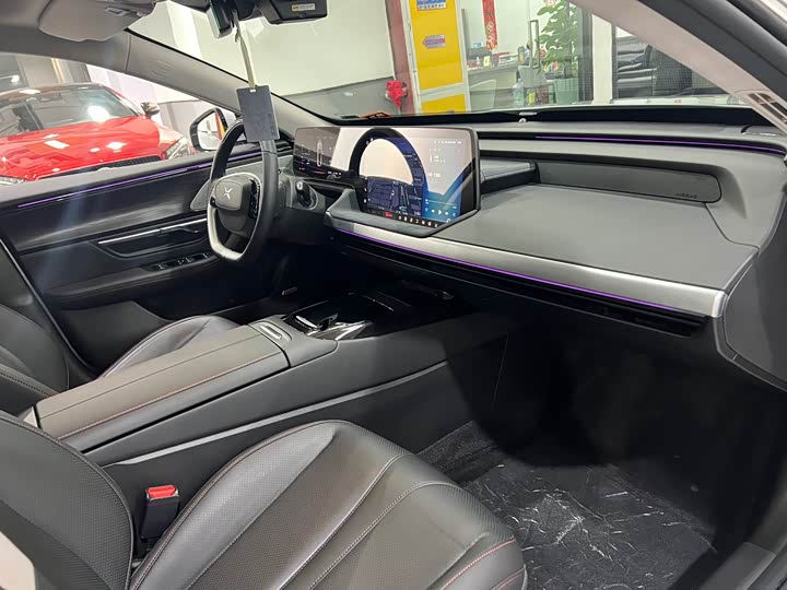 Фото 13 - XPeng P7