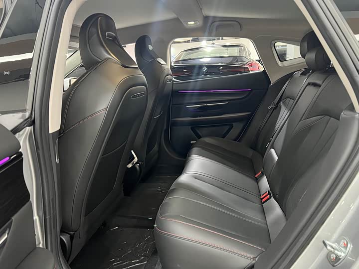 Фото 16 - XPeng P7