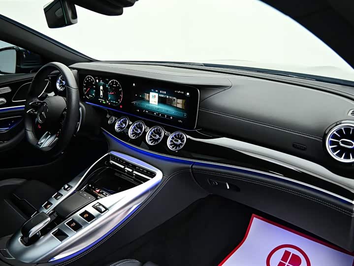 Фото 11 - Mercedes-Benz AMG GT