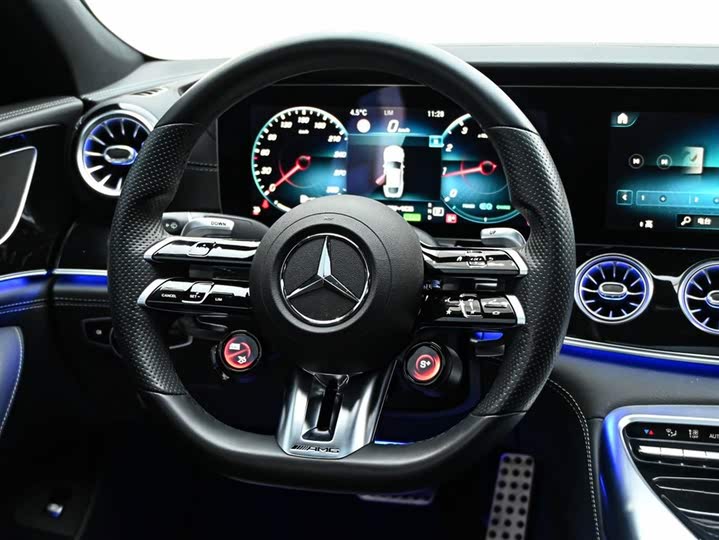 Фото 14 - Mercedes-Benz AMG GT