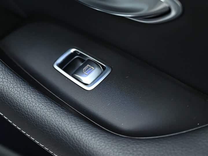 Фото 20 - Mercedes-Benz AMG GT