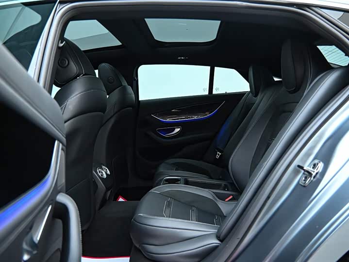 Фото 9 - Mercedes-Benz AMG GT