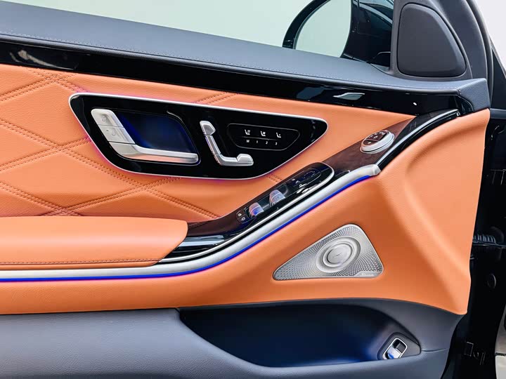 Фото 5 - Mercedes-Benz Maybach S-Class