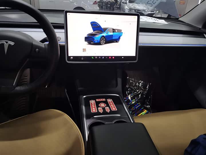 Фото 13 - Tesla Model Y