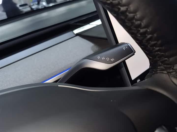 Фото 14 - Tesla Model Y