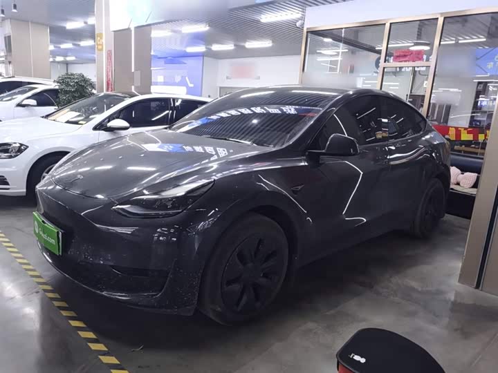 Фото 5 - Tesla Model Y