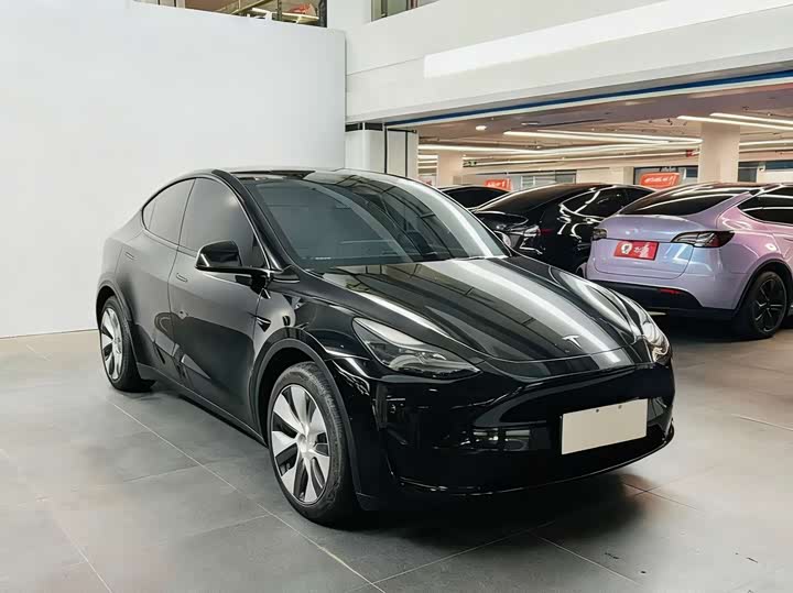 Фото 4 - Tesla Model Y