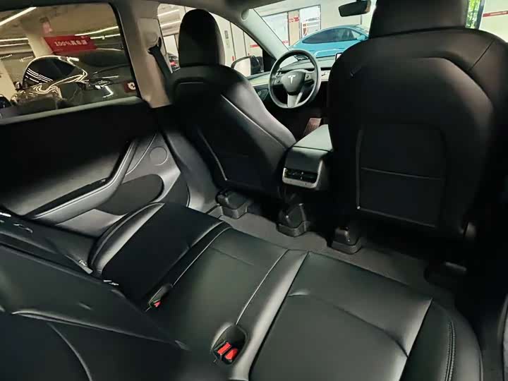 Фото 8 - Tesla Model Y