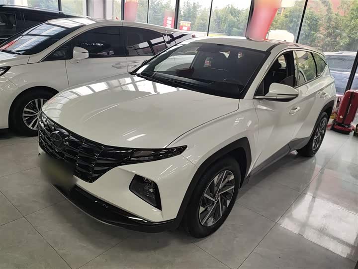 Фото 2 - Hyundai Tucson L