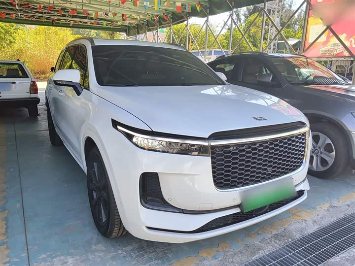 Фото 4 - LiXiang One