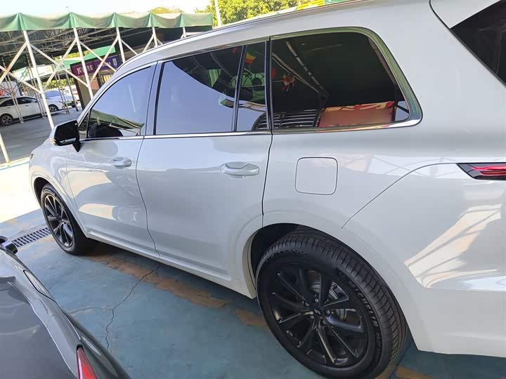 Фото 5 - LiXiang One