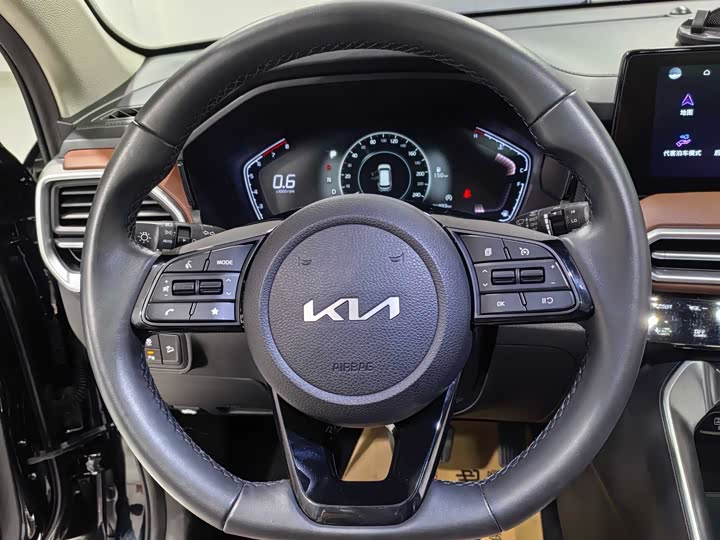 Фото 12 - Kia Sportage GT-line