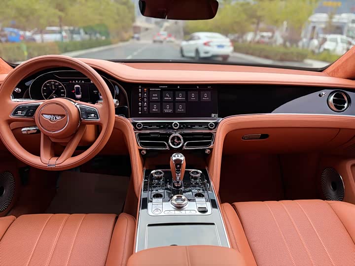 Фото 4 - Bentley Flying Spur