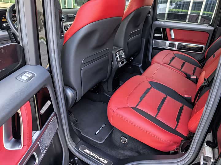 Фото 18 - Mercedes-Benz G-Class AMG