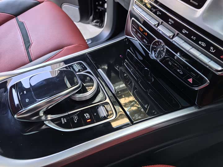 Фото 35 - Mercedes-Benz G-Class AMG