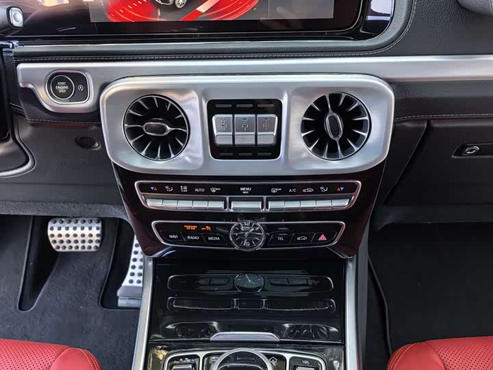 Фото 37 - Mercedes-Benz G-Class AMG