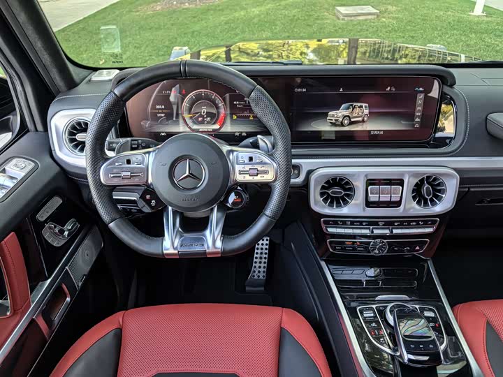 Фото 39 - Mercedes-Benz G-Class AMG