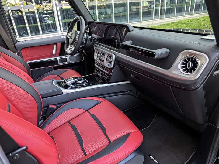 Фото 45 - Mercedes-Benz G-Class AMG