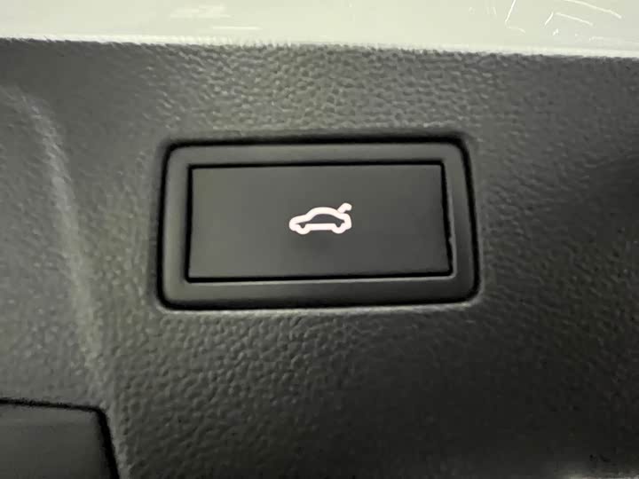 Фото 19 - Volkswagen Tiguan X