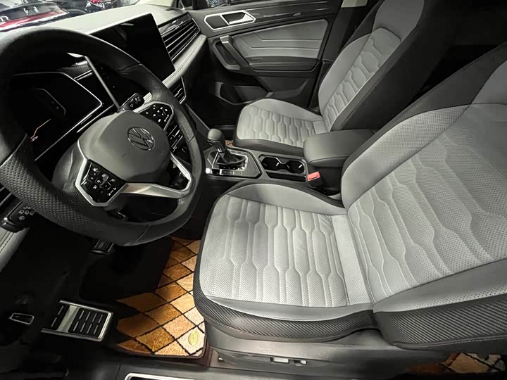 Фото 6 - Volkswagen Tiguan X