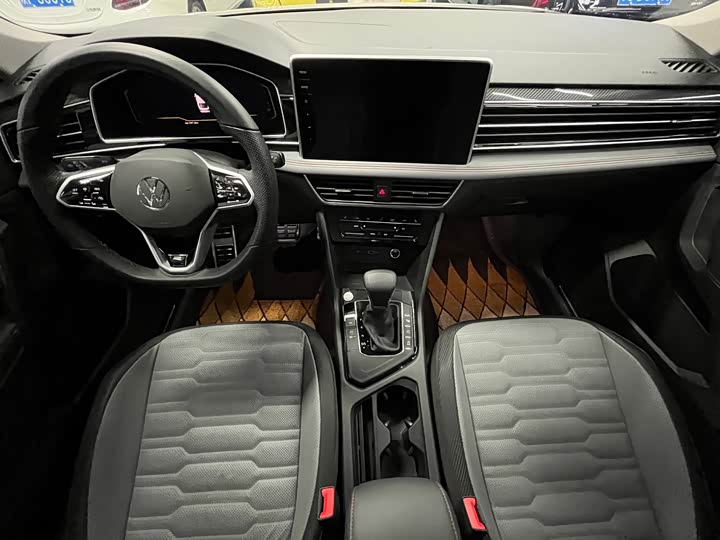 Фото 8 - Volkswagen Tiguan X