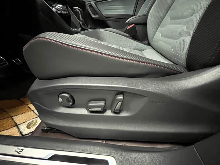 Фото 9 - Volkswagen Tiguan X