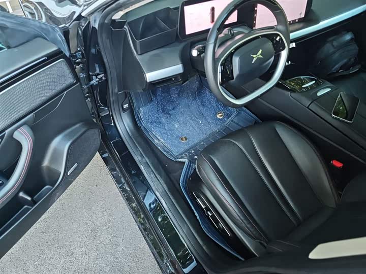 Фото 16 - XPeng P7