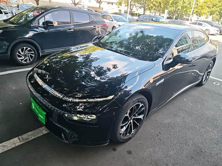 Фото 2 - XPeng P7