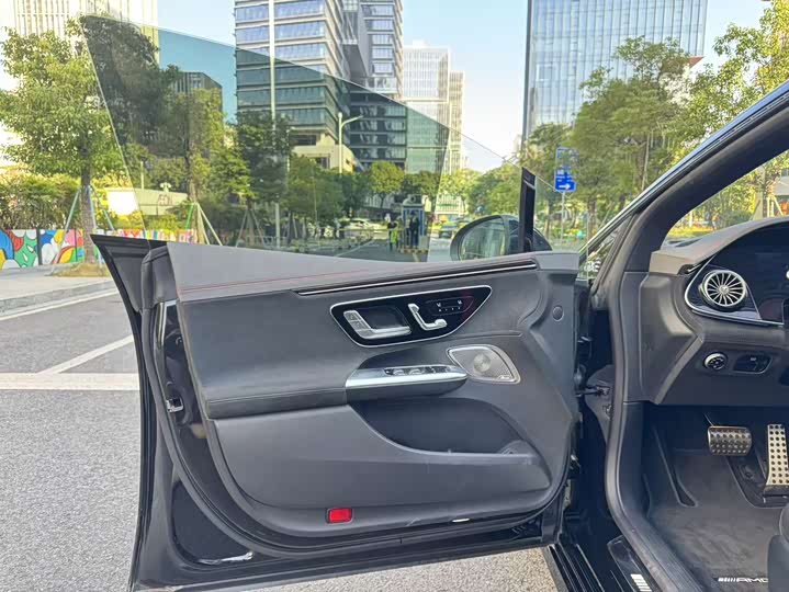 Фото 10 - Mercedes-Benz EQE AMG