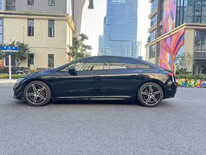 Фото 7 - Mercedes-Benz EQE AMG