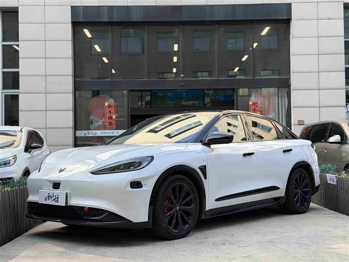 Фото 1 - BAIC Arcfox Alpha S