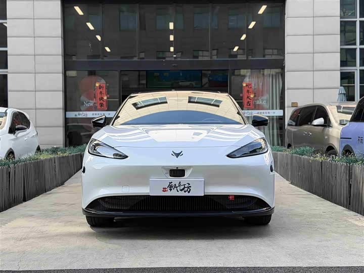 Фото 2 - BAIC Arcfox Alpha S