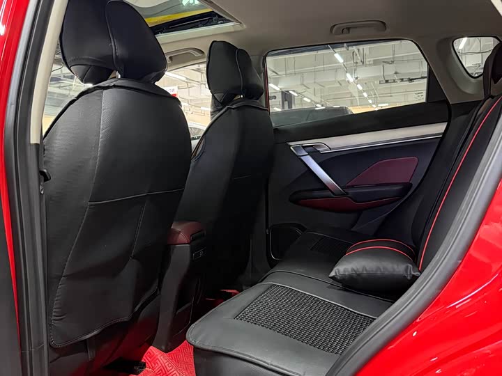 Фото 6 - Geely Coolray