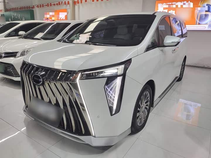 Фото 2 - GAC Trumpchi M8