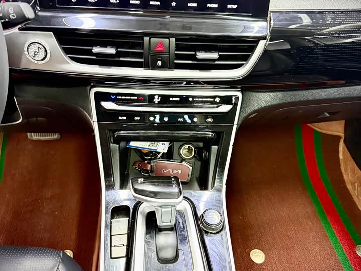 Фото 12 - Kia KX3