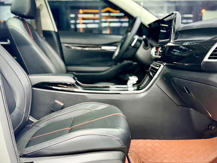 Фото 22 - Kia KX3